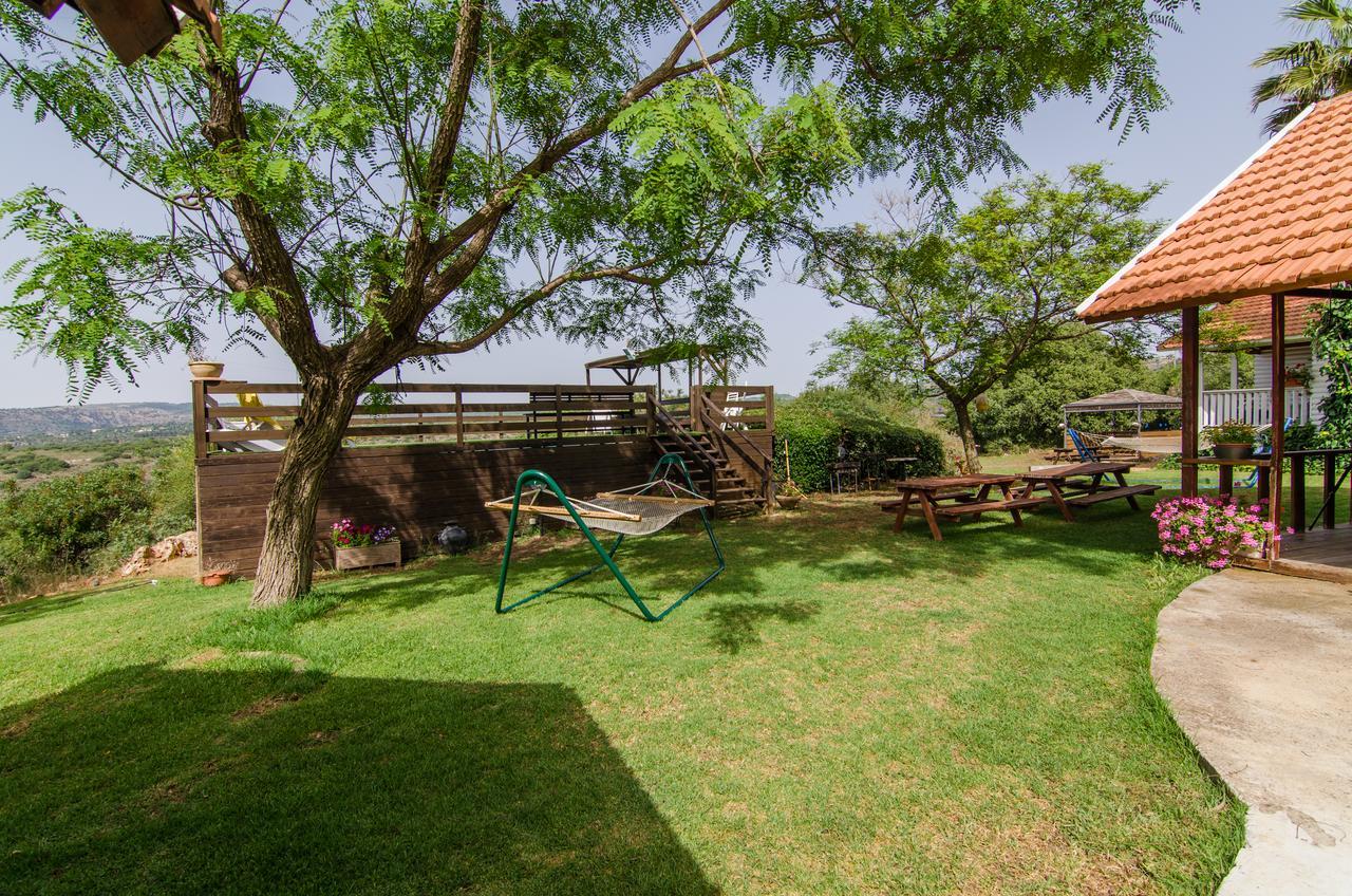 Вилла Tal Nof Cabins Manot Экстерьер фото